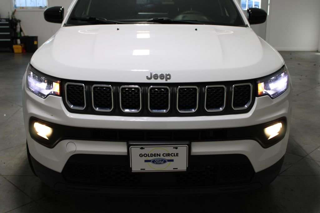 Used 2024 Jeep Compass Latitude image 48