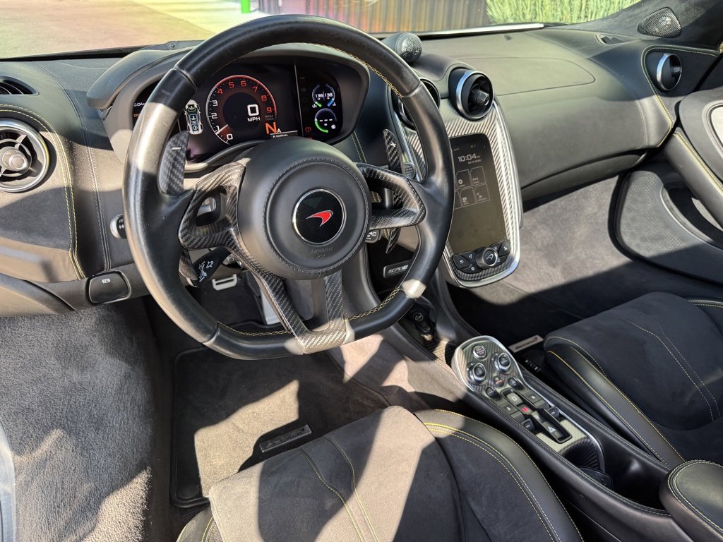 Used 2017 McLaren 570S image 11