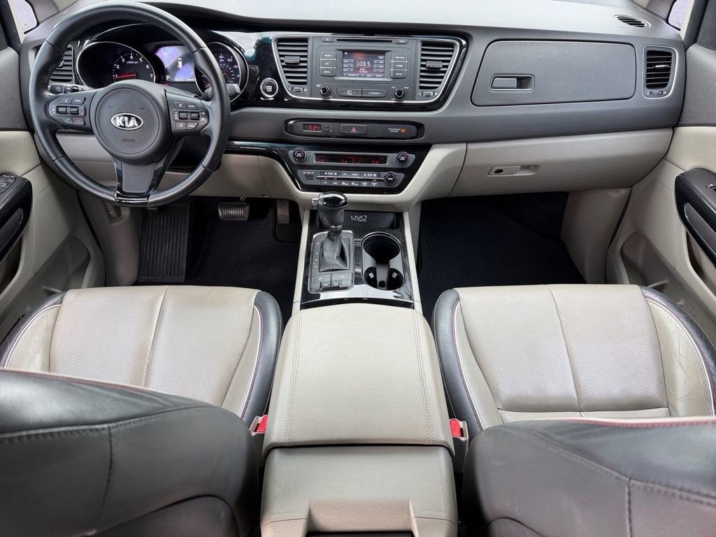 Used 2016 Kia Sedona EX image 17