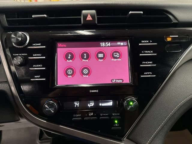 Used 2020 Toyota Camry SE FWD image 14