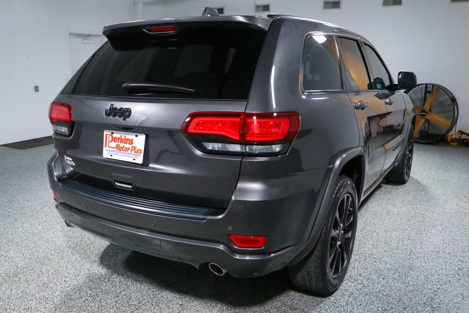 Used 2021 Jeep Grand Cherokee Laredo X RWD image 7