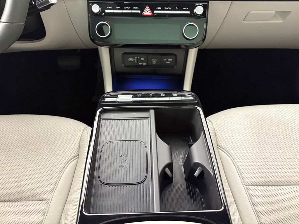Certified 2025 Hyundai Tucson Limited FWD image 26