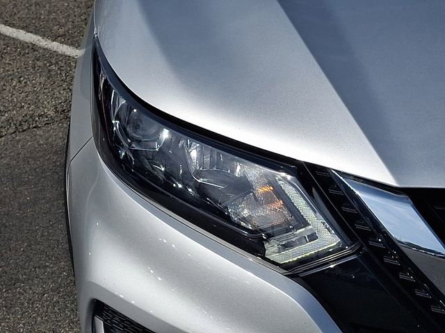 Used 2021 Nissan Rogue Sport S image 9