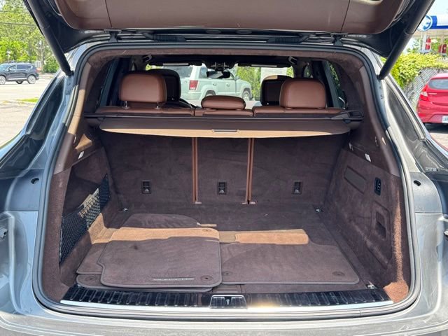 Used 2021 Porsche Cayenne GTS image 9