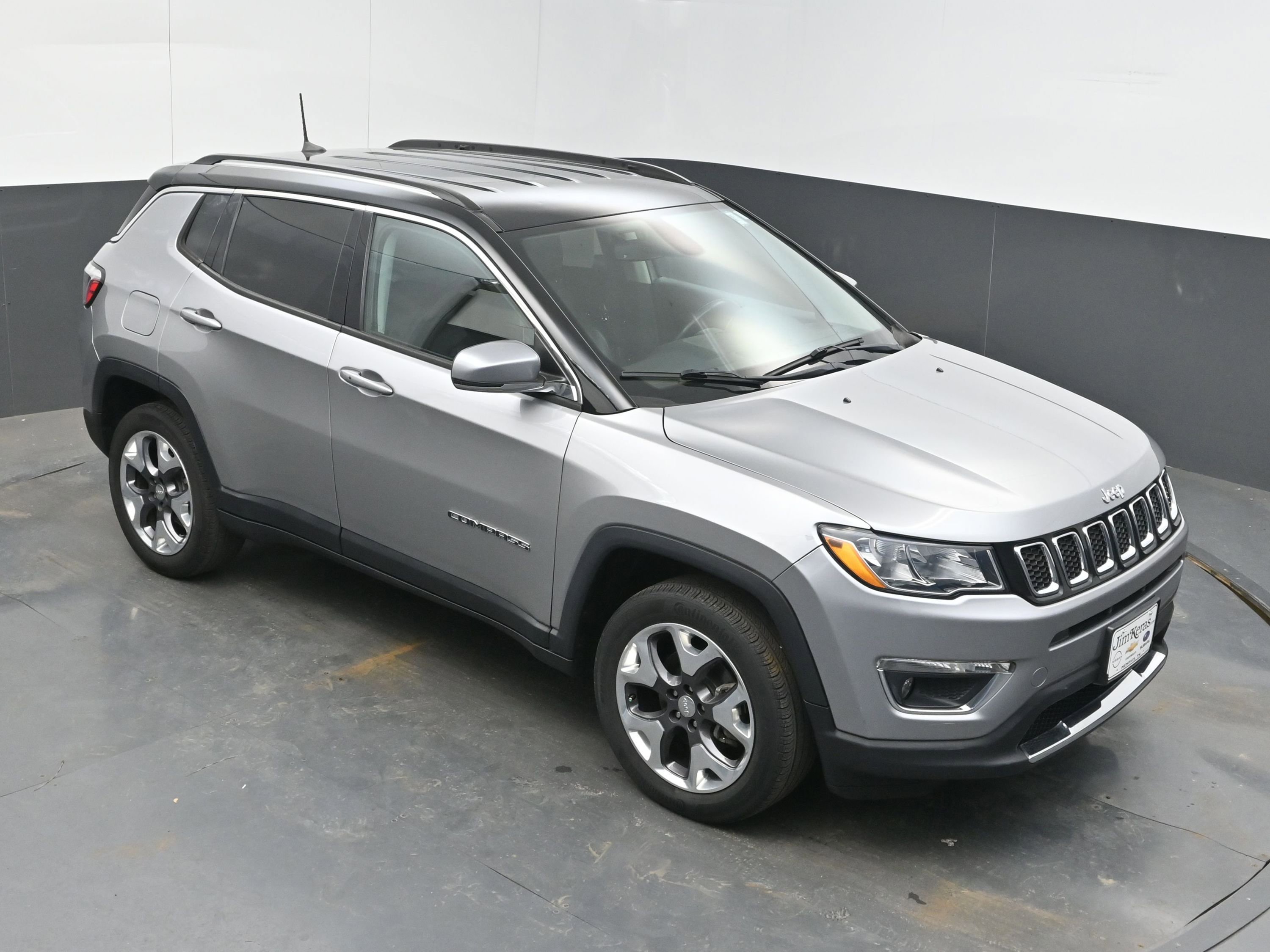 Used 2019 Jeep Compass Limited image 29