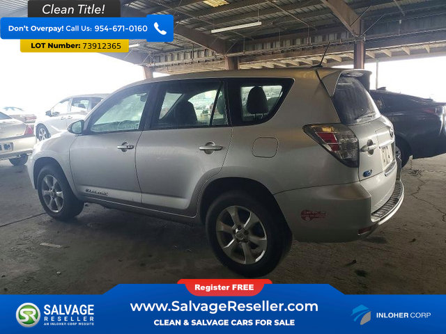 Used 2014 Toyota RAV4 EV image 3