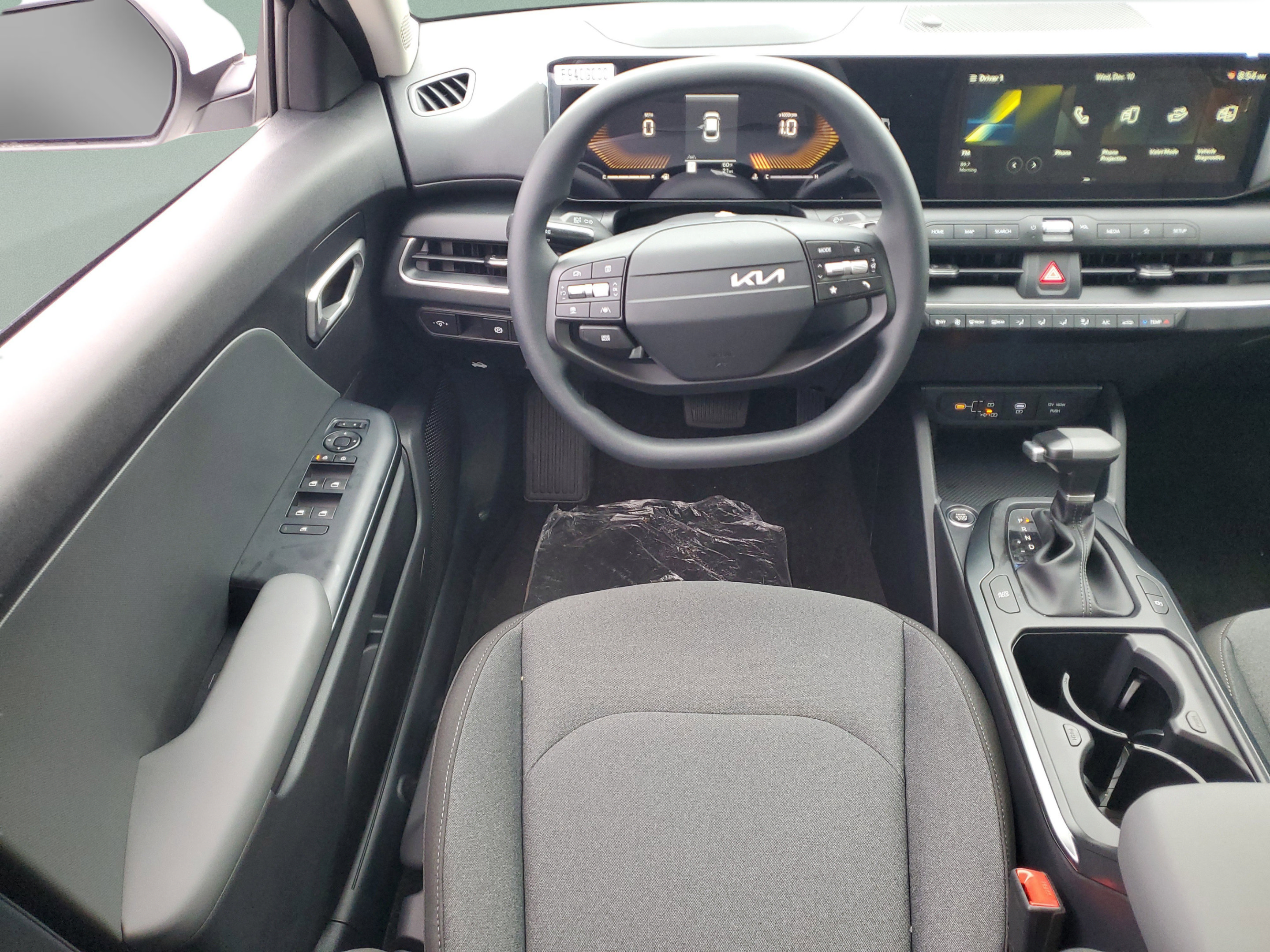 New 2025 Kia K4 FWD image 23