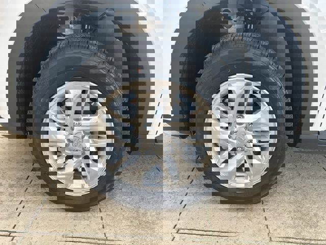 New 2026 Hyundai Venue SE image 36