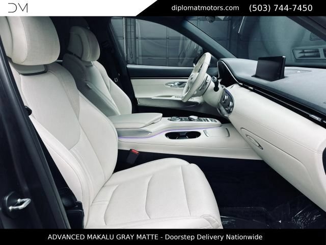 Used 2023 Genesis Electrified GV70 AWD/4WD image 20