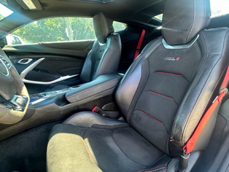 Used 2019 Chevrolet Camaro ZL1 RWD image 22