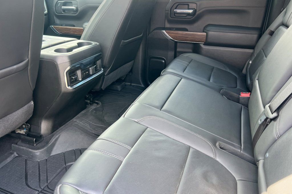 Used 2022 Chevrolet Silverado 1500 High Country AWD/4WD image 9