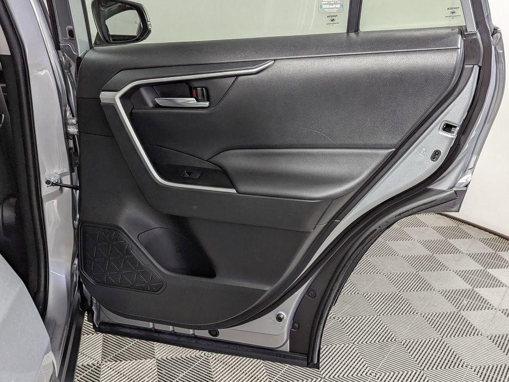 Used 2021 Toyota RAV4 XLE w/ Convenience Package image 42