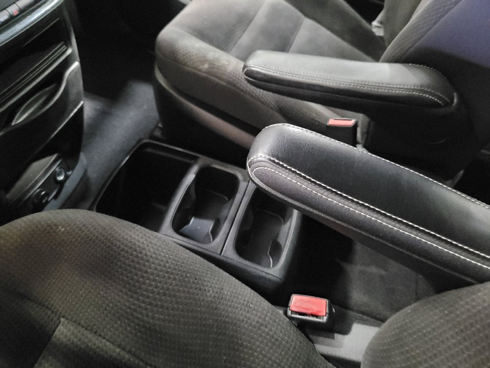 Used 2018 Dodge Grand Caravan SE FWD image 26