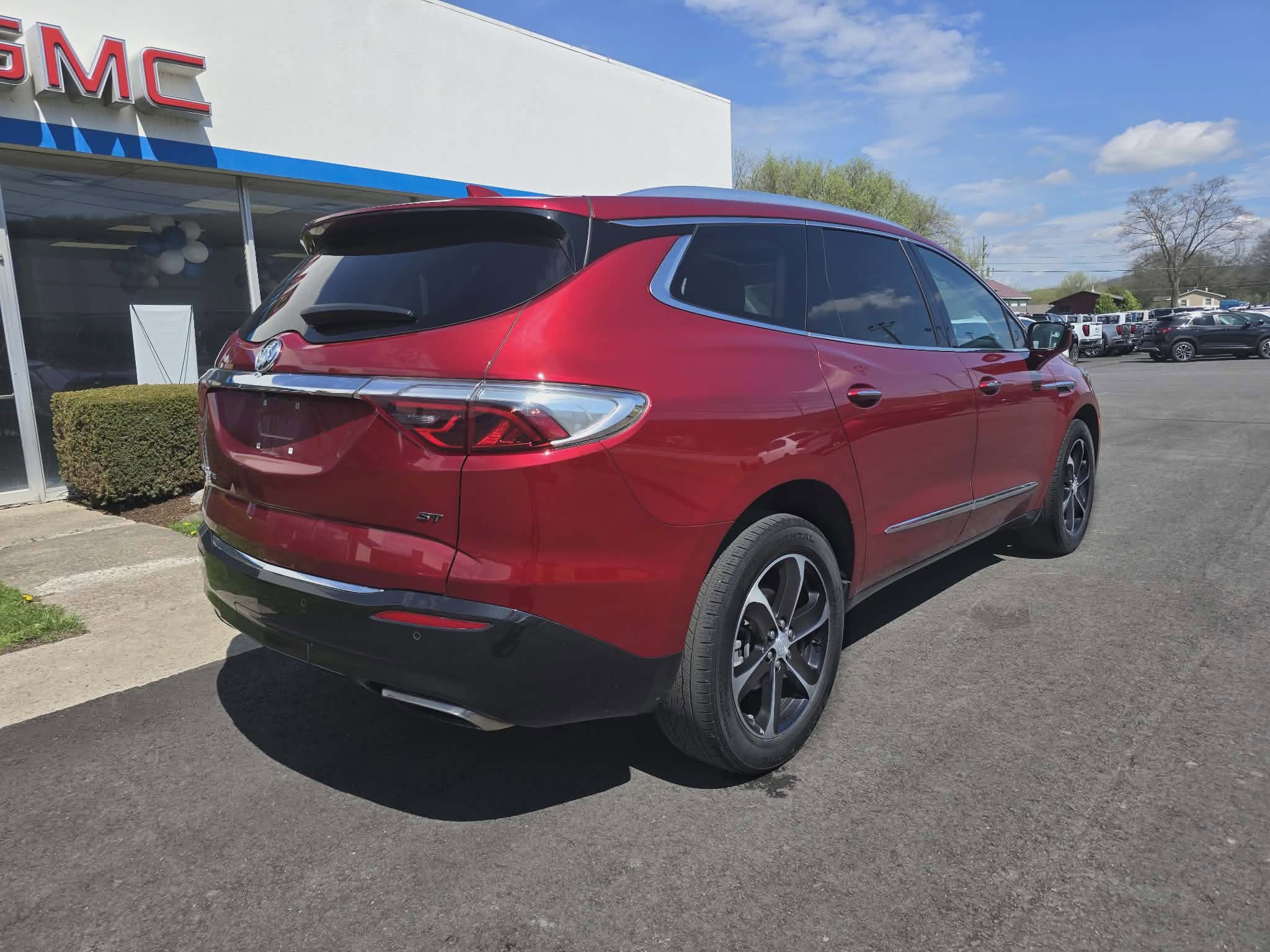 Used 2023 Buick Enclave Essence w/ Experience Buick Package AWD/4WD image 3