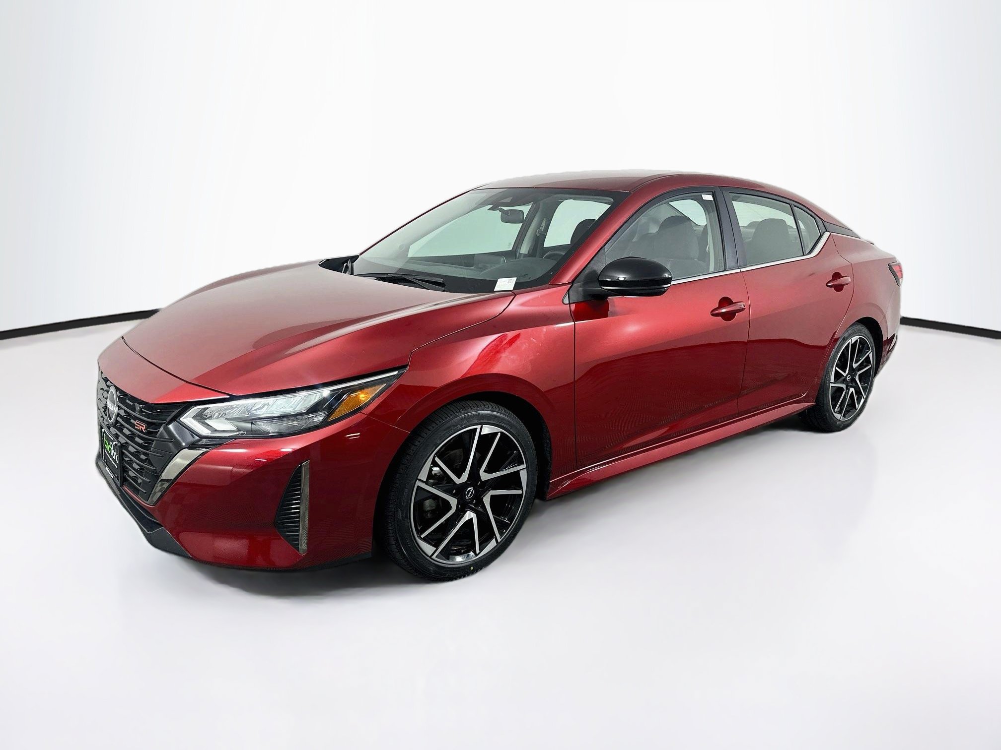 Used 2025 Nissan Sentra SR FWD image 3