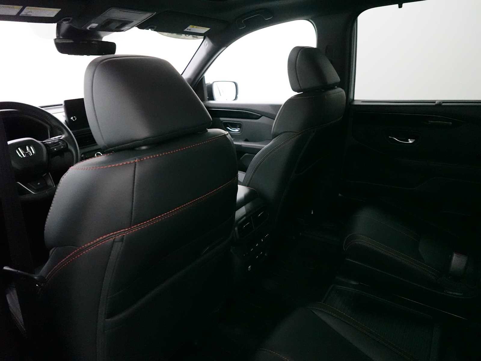 Certified 2025 Honda Pilot TrailSport image 28