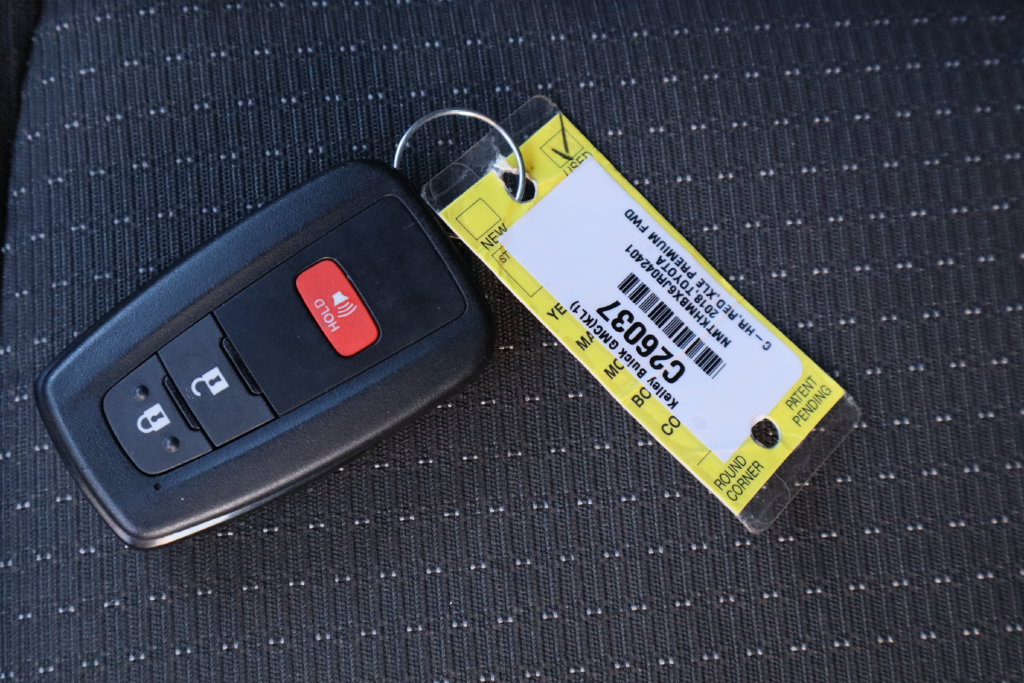 Used 2018 Toyota C-HR XLE FWD image 31