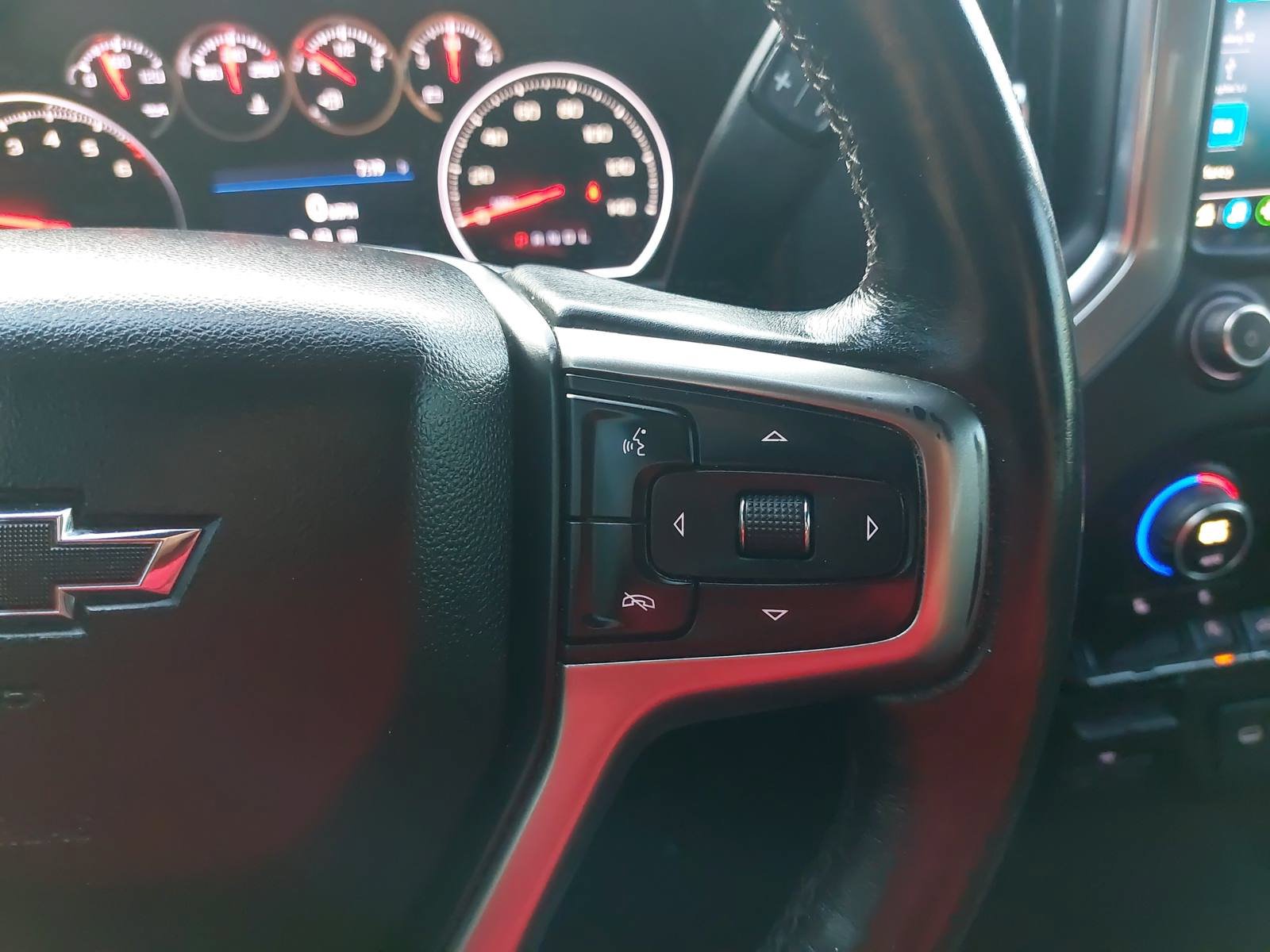 Used 2019 Chevrolet Silverado 1500 RST w/ All-Star Edition RWD image 18