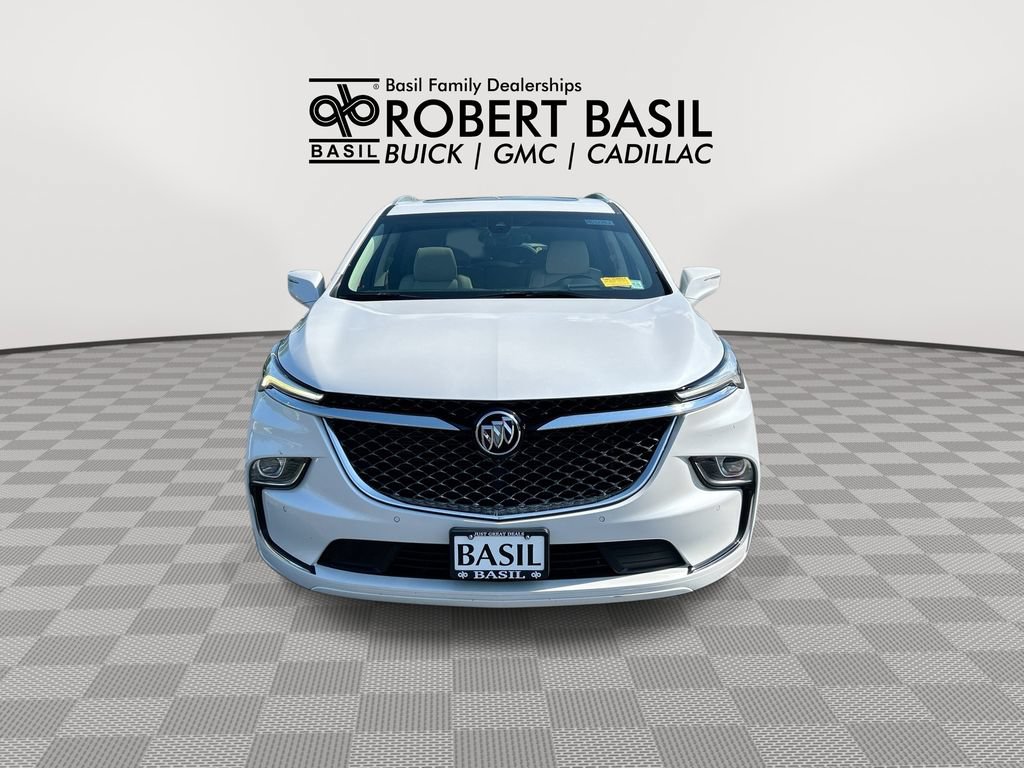 Used 2022 Buick Enclave Avenir AWD/4WD image 3