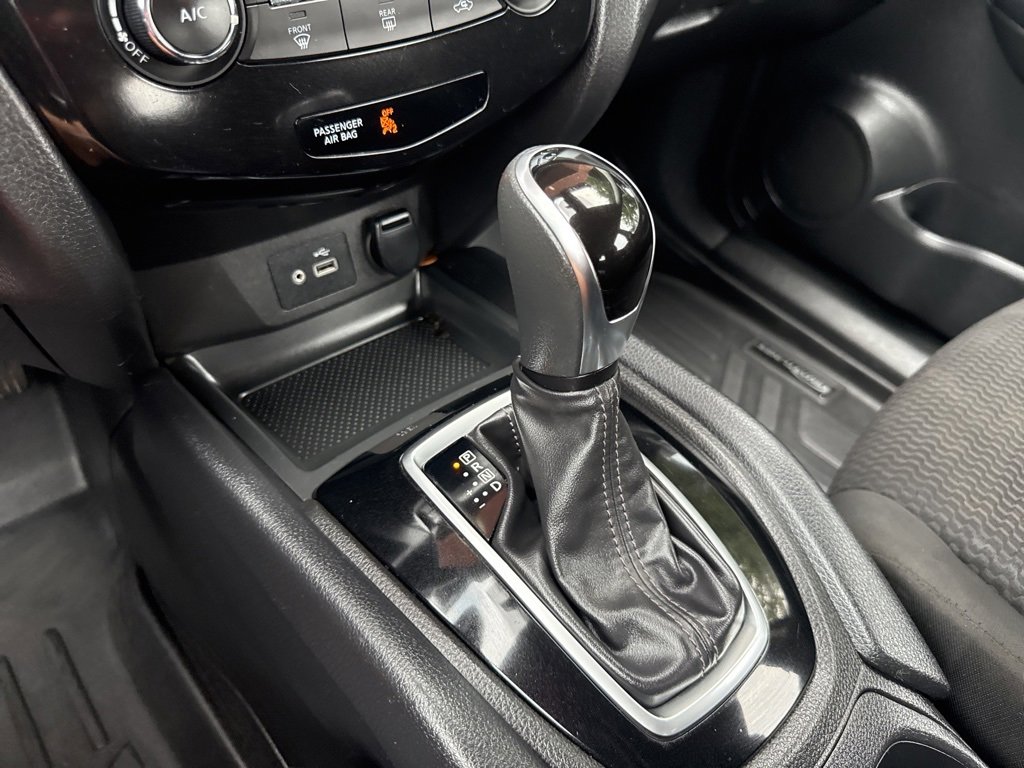 Used 2021 Nissan Rogue Sport S image 18