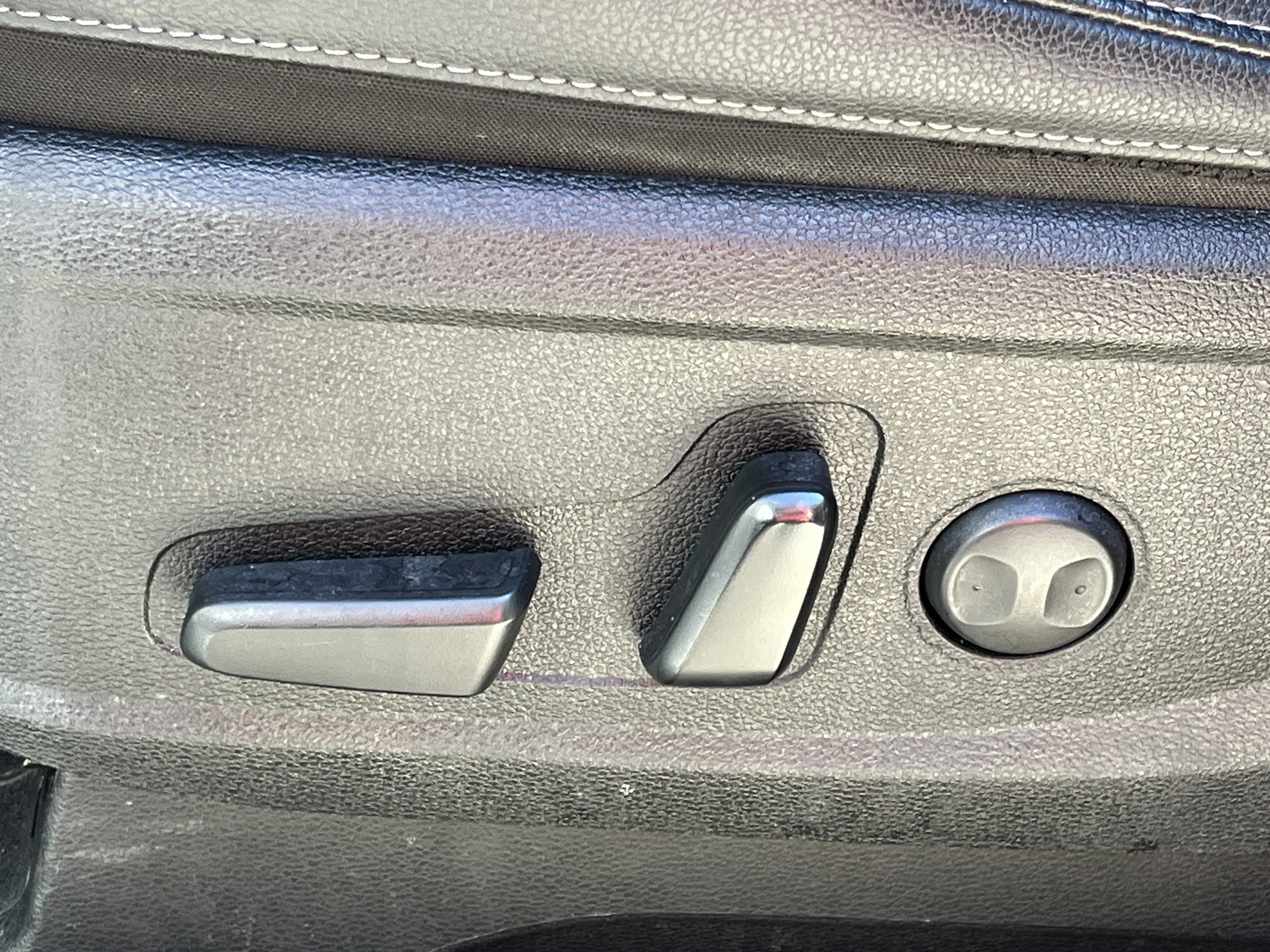 Used 2022 Kia Telluride EX w/ EX Premium Package image 21