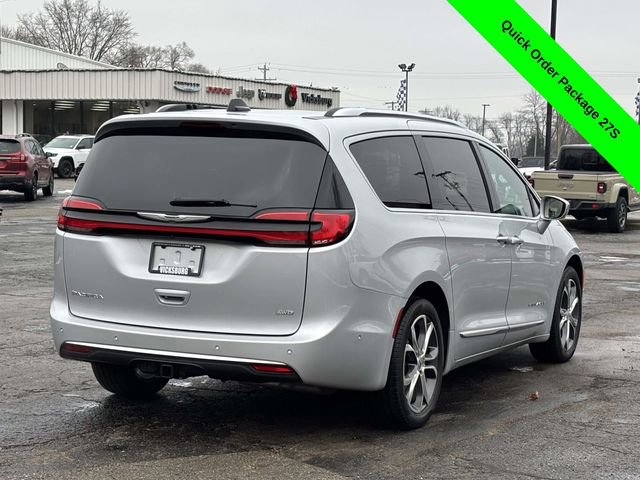 Used 2024 Chrysler Pacifica Pinnacle w/ Trailer Tow Group image 39
