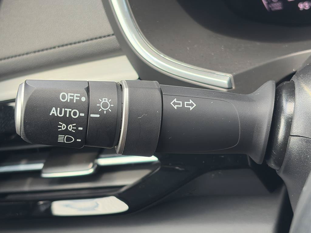 Certified 2026 Acura MDX w/ Technology Package FWD image 10