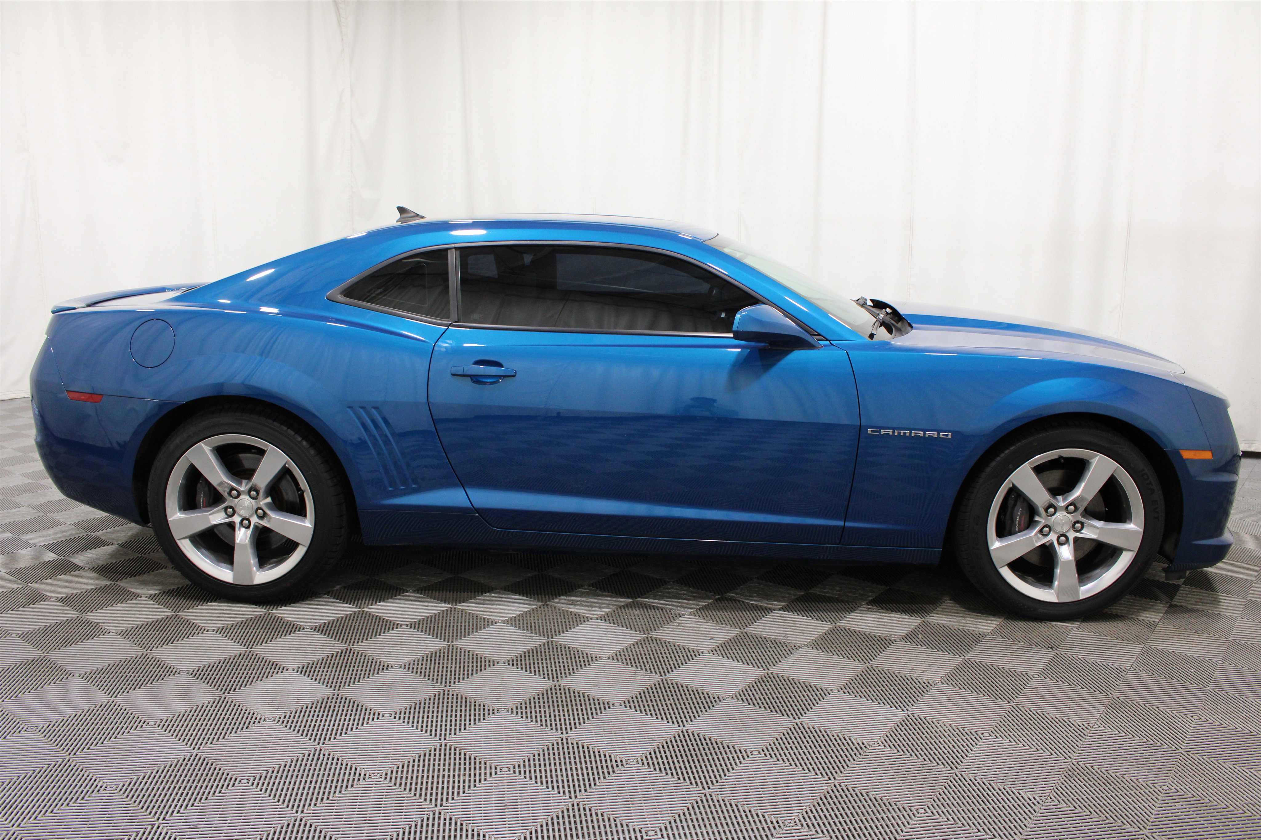Used 2010 Chevrolet Camaro SS RWD image 28