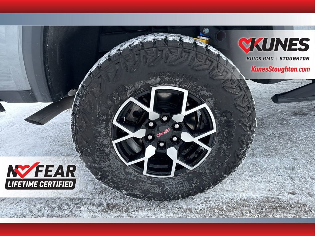 Used 2024 GMC Canyon AT4X image 16