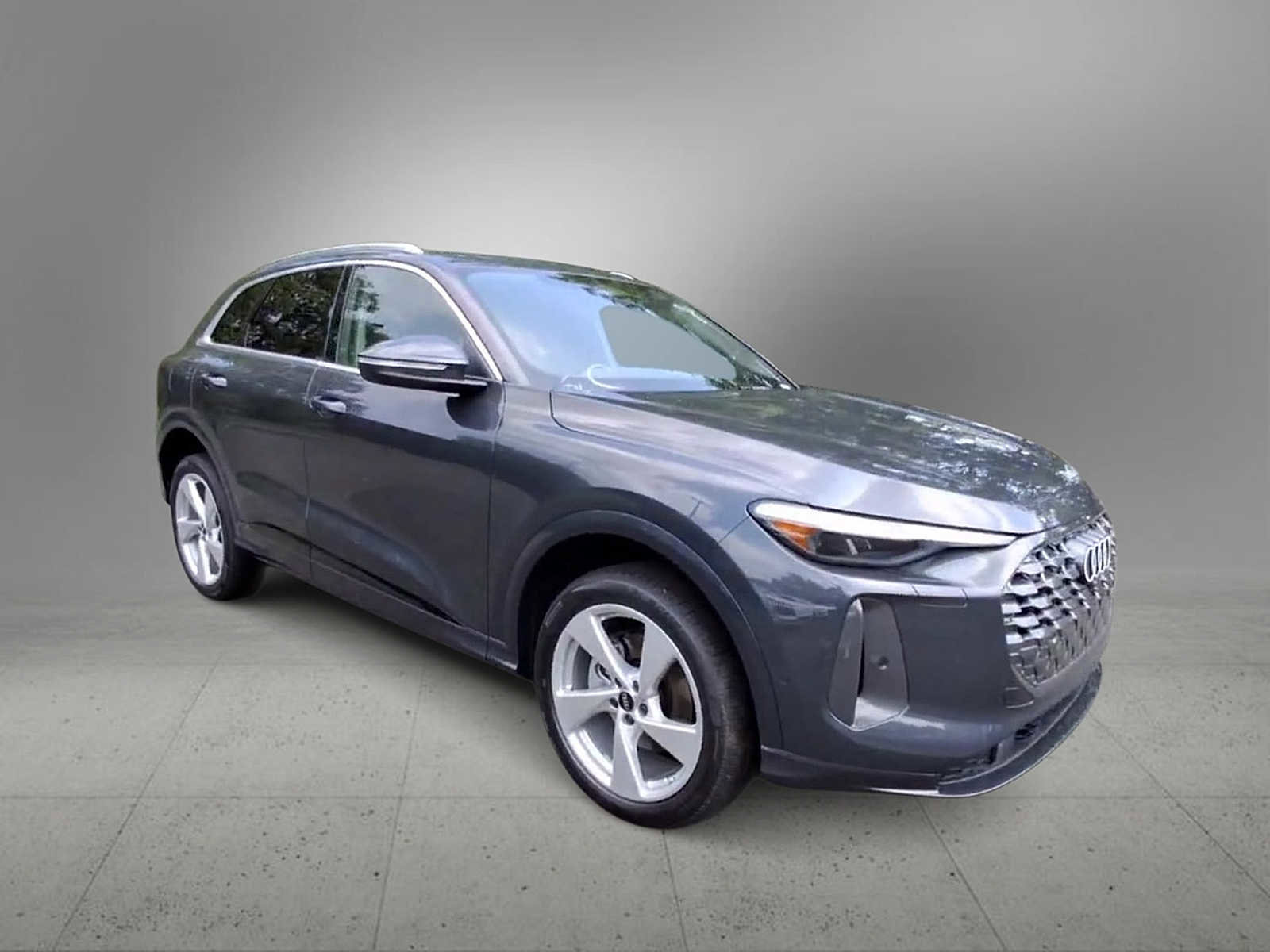 New 2025 Audi Q5 Premium Plus image 2