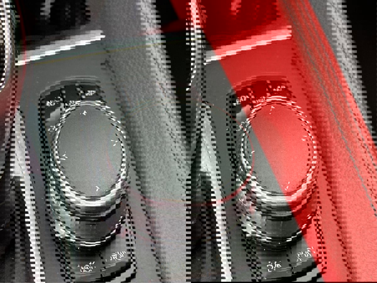 Used 2019 BMW X6 xDrive35i w/ M Sport Package image 38