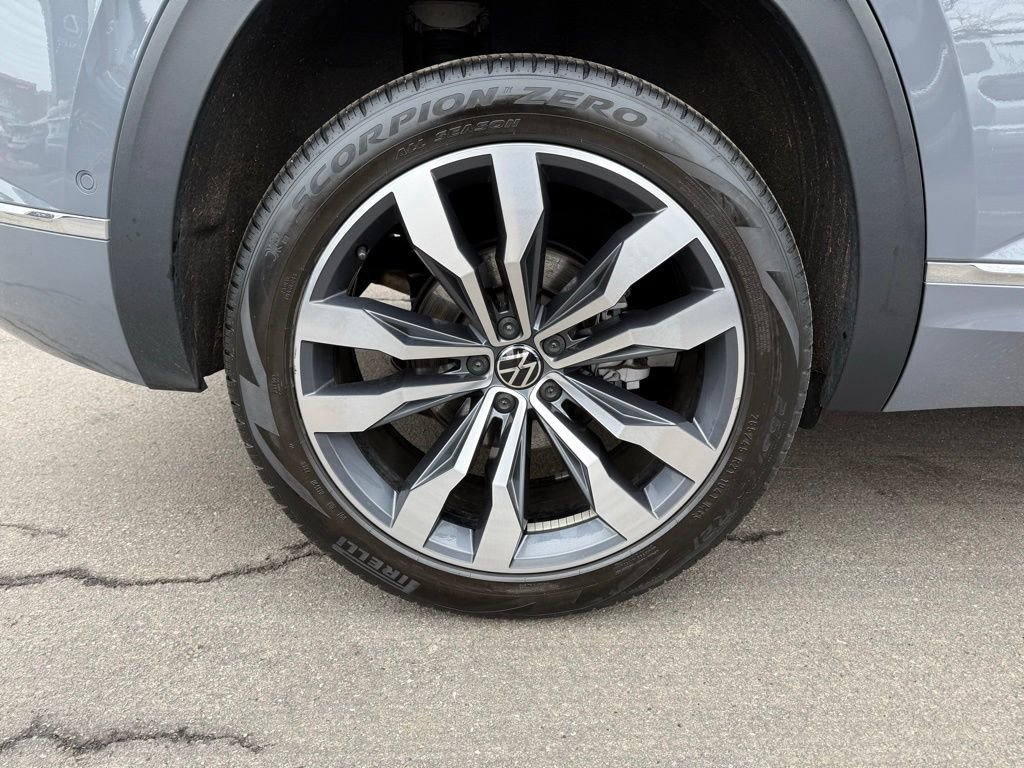 Used 2023 Volkswagen Atlas Cross Sport SEL Premium R-Line image 28