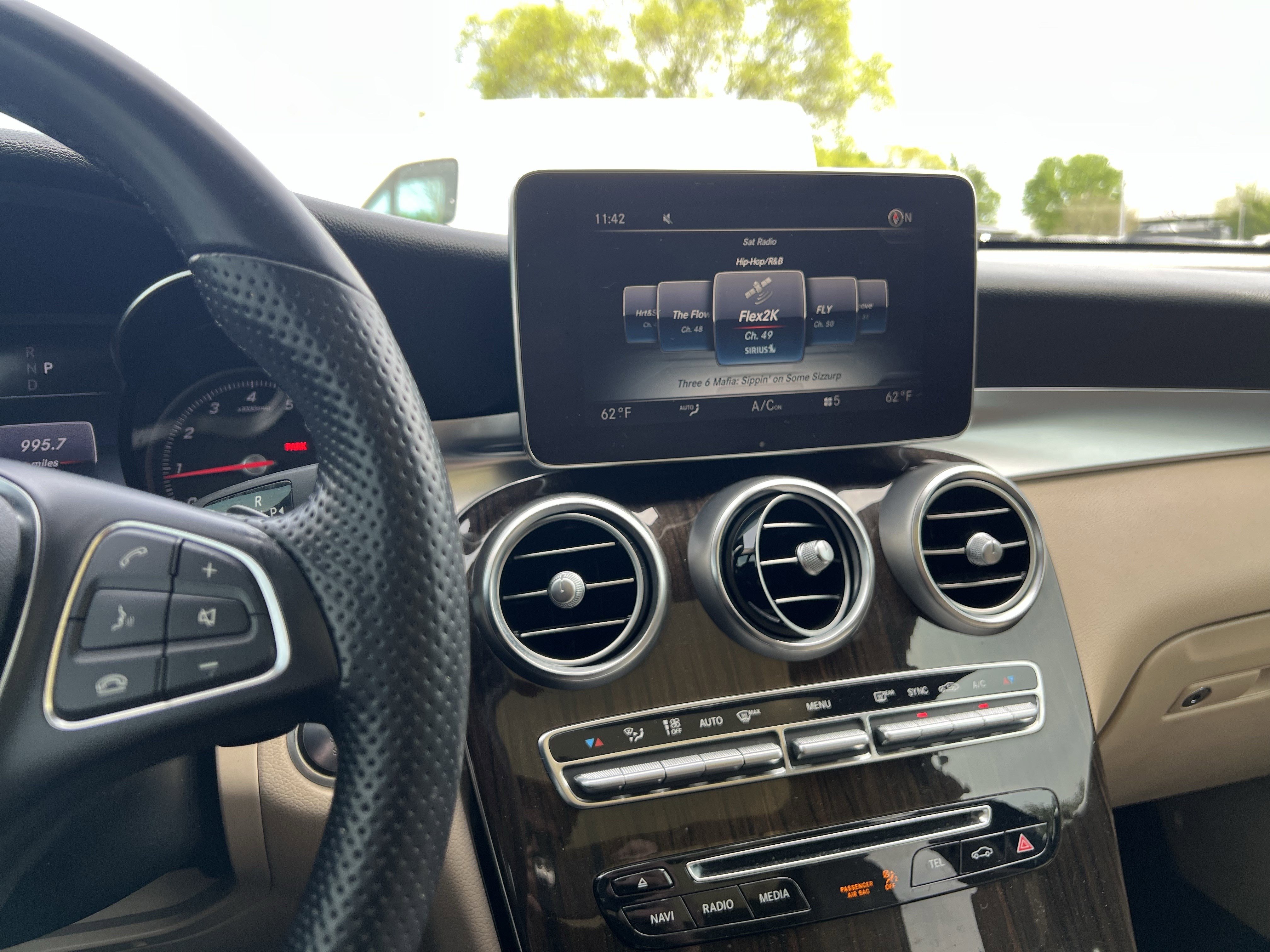 Used 2019 Mercedes-Benz GLC 300 4MATIC image 18