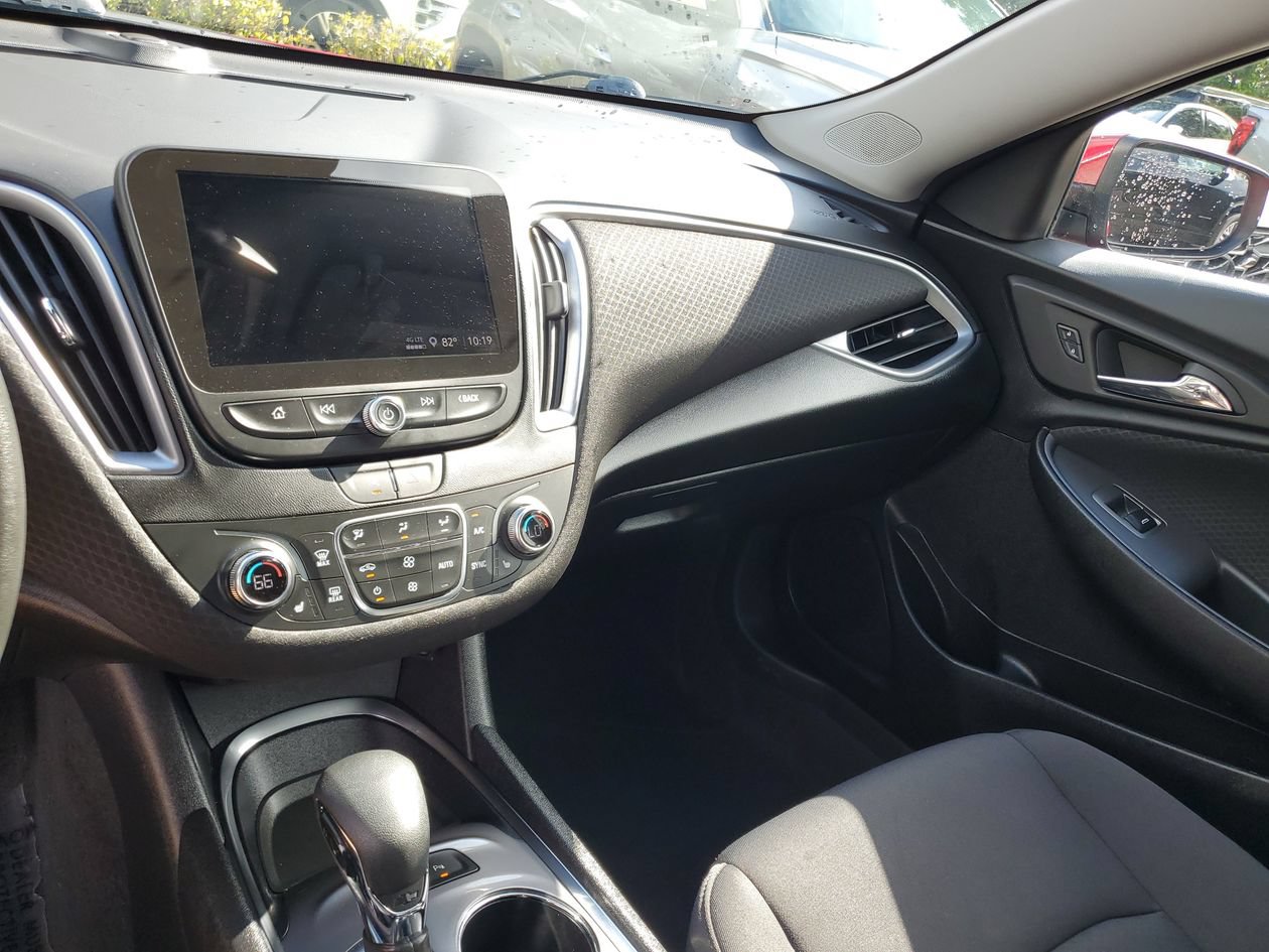 Used 2025 Chevrolet Malibu LT FWD image 27