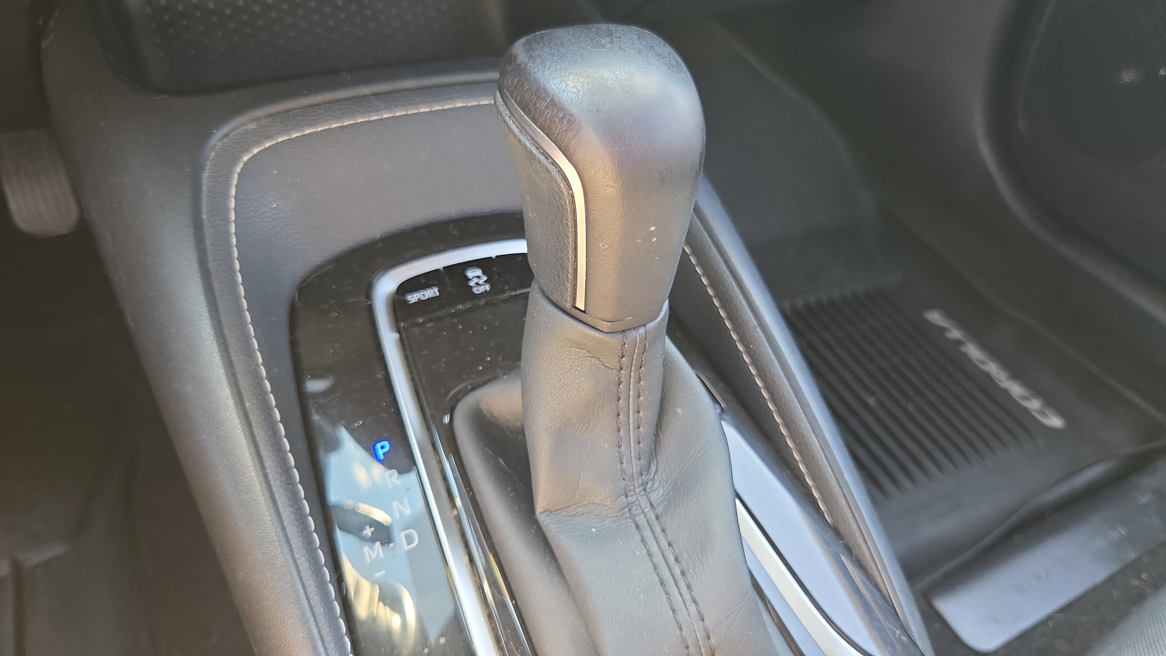 Used 2019 Toyota Corolla SE w/ SE Option Package FWD image 17