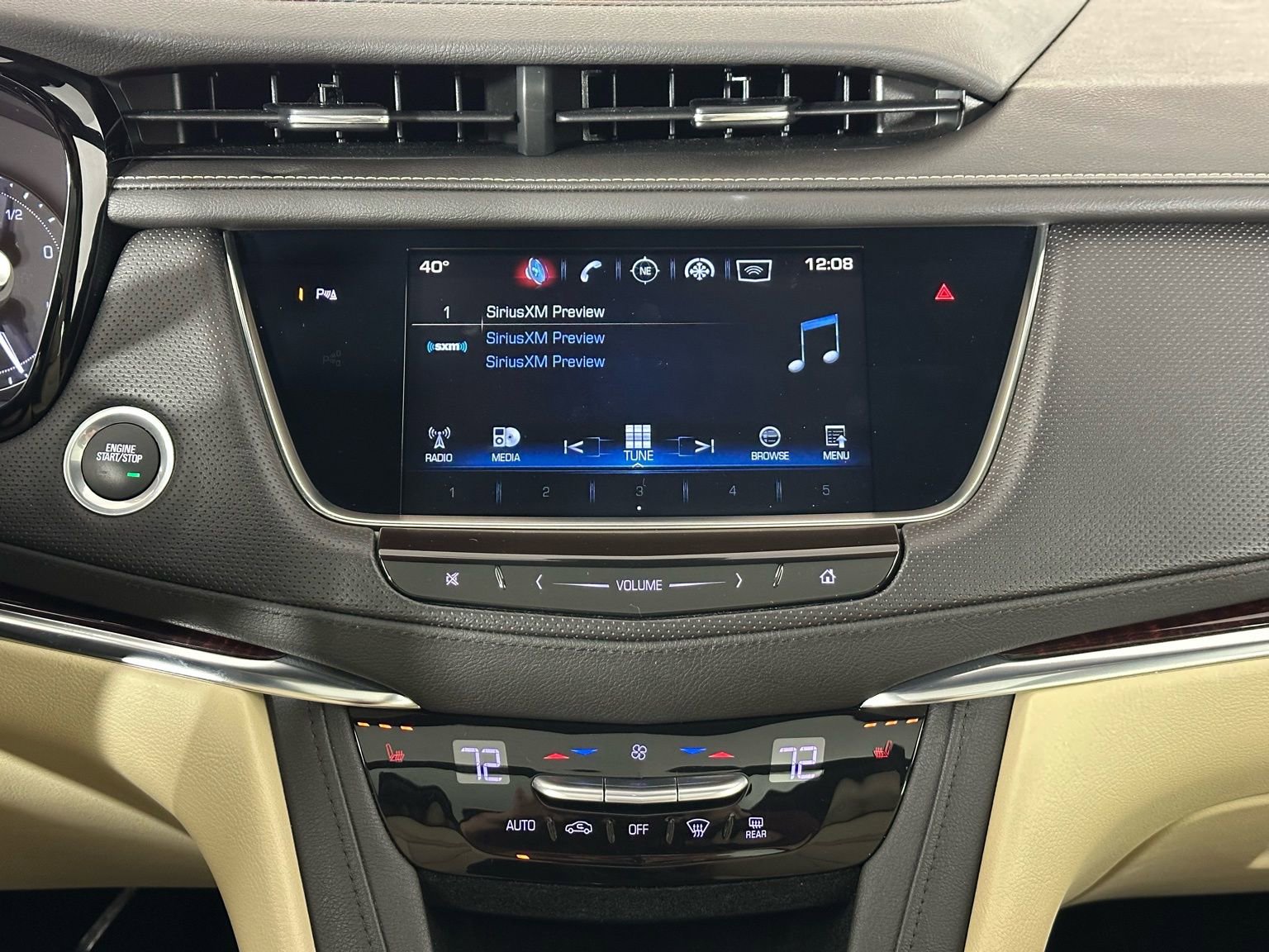 Used 2017 Cadillac XT5 Luxury w/ Driver Awareness Package image 14