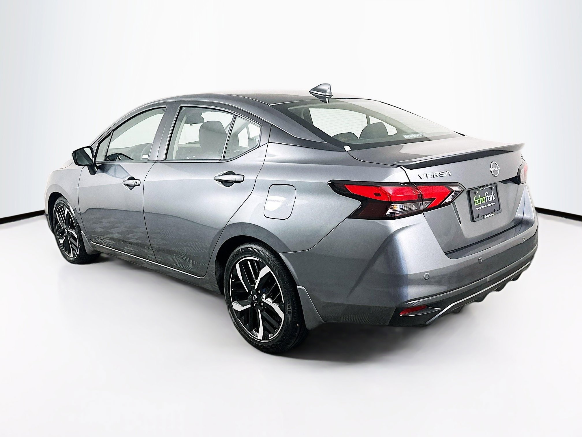 Used 2024 Nissan Versa SR w/ Trunk Package image 5