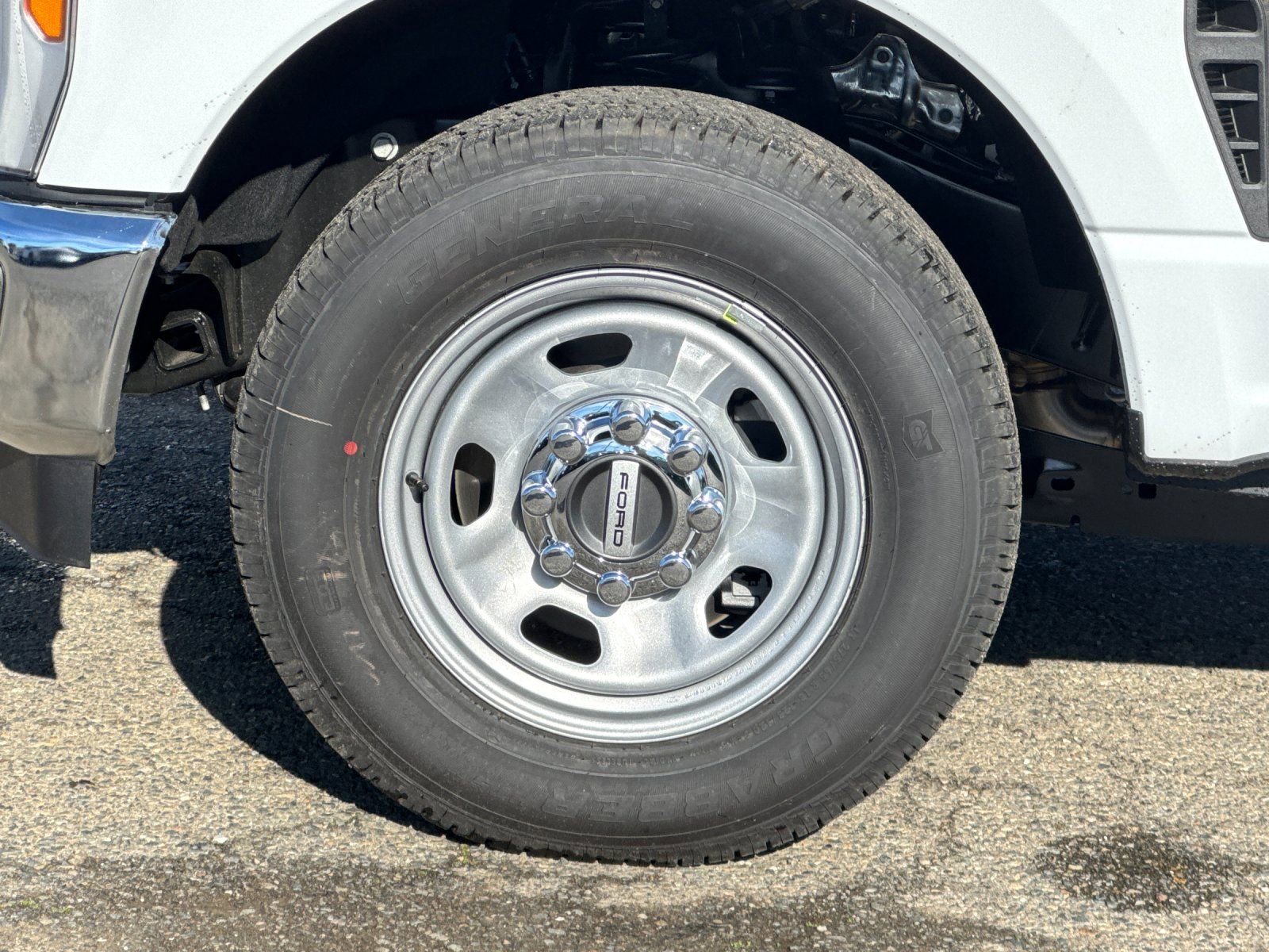 New 2026 Ford F350 XL w/ XL Chrome Package image 27