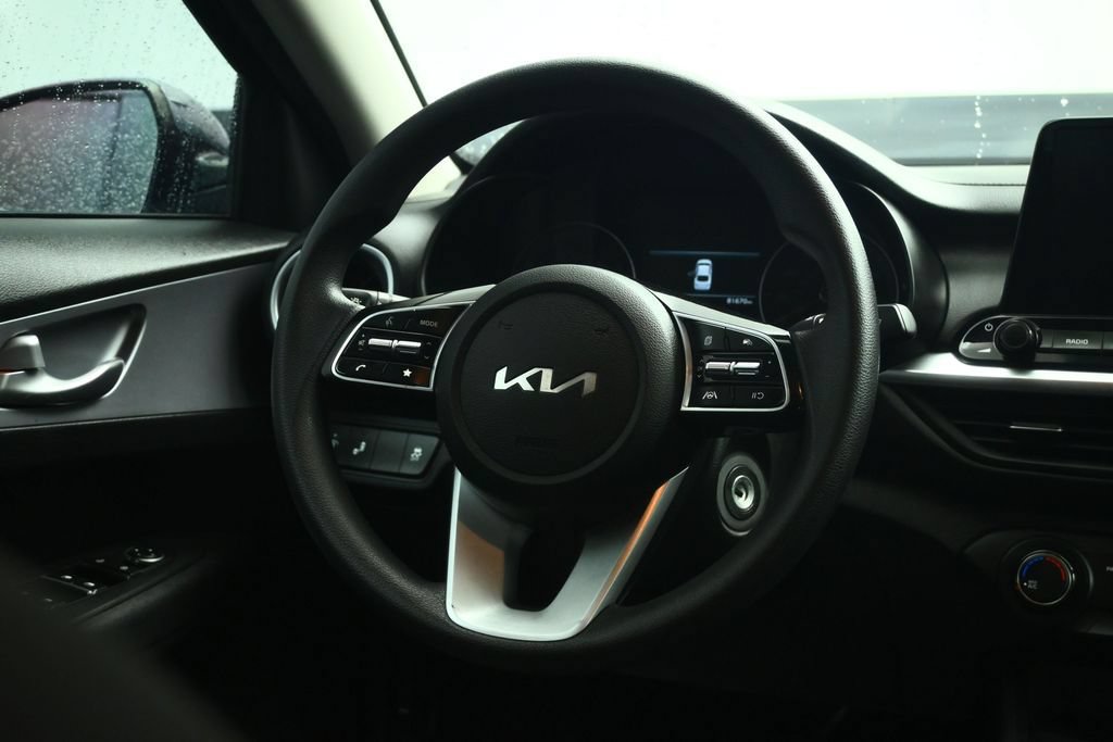 Used 2023 Kia Forte LXS w/ LXS Technology Package FWD image 40