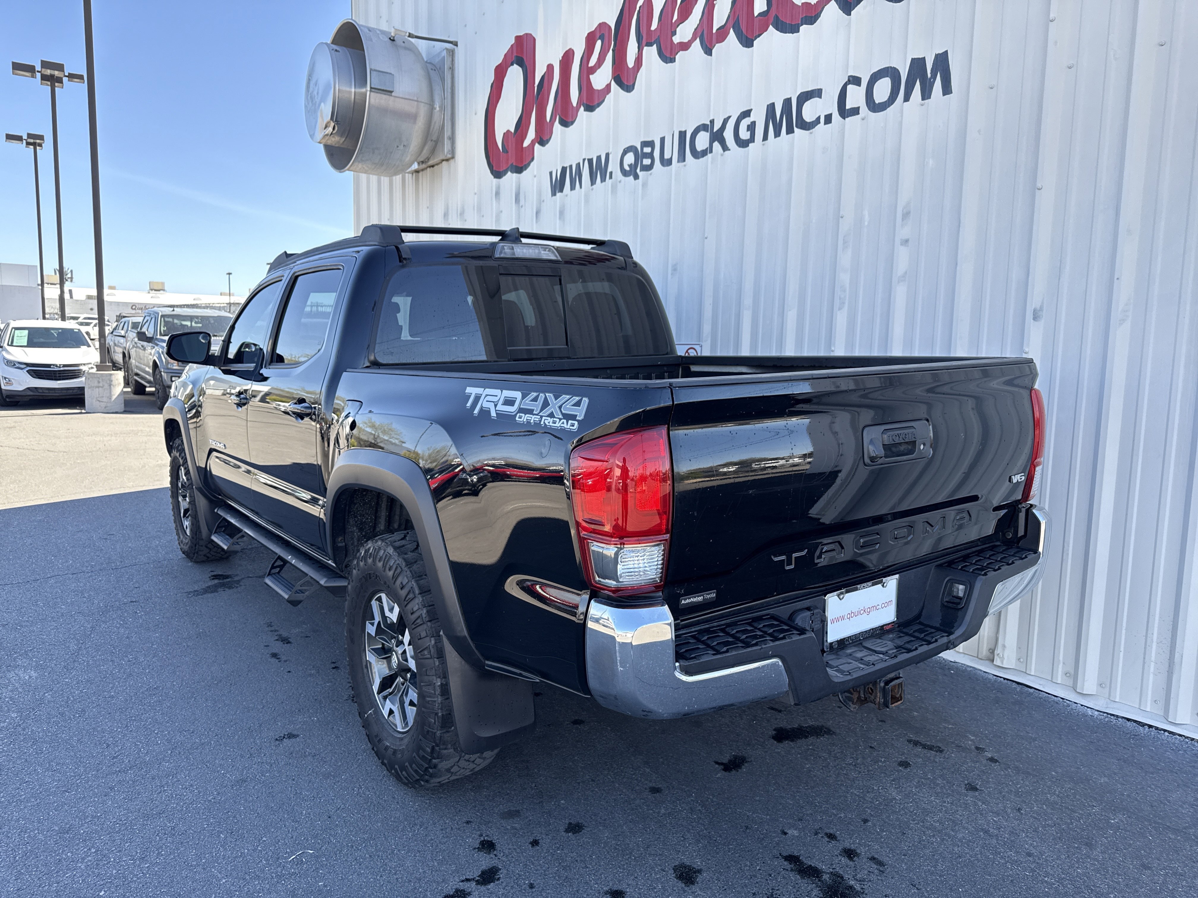 Used 2017 Toyota Tacoma TRD Off-Road w/ Tow Package (A/T) image 14