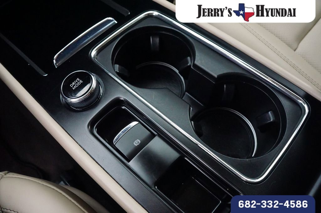 Used 2024 Lincoln Corsair AWD w/ Equipment Group 101A image 13