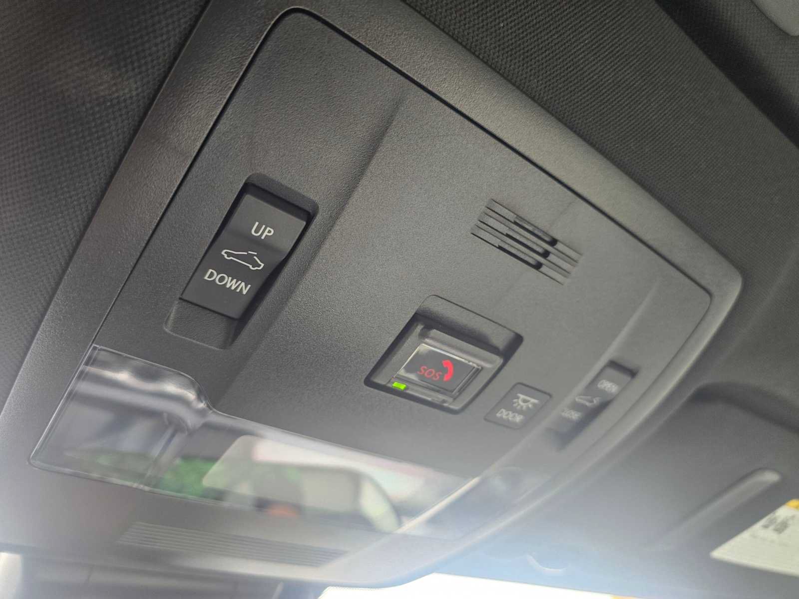 Used 2022 Lexus IS 500 RWD image 33