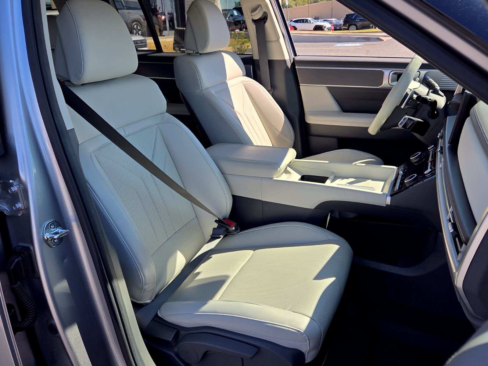Certified 2025 Hyundai Santa Fe SEL FWD image 16
