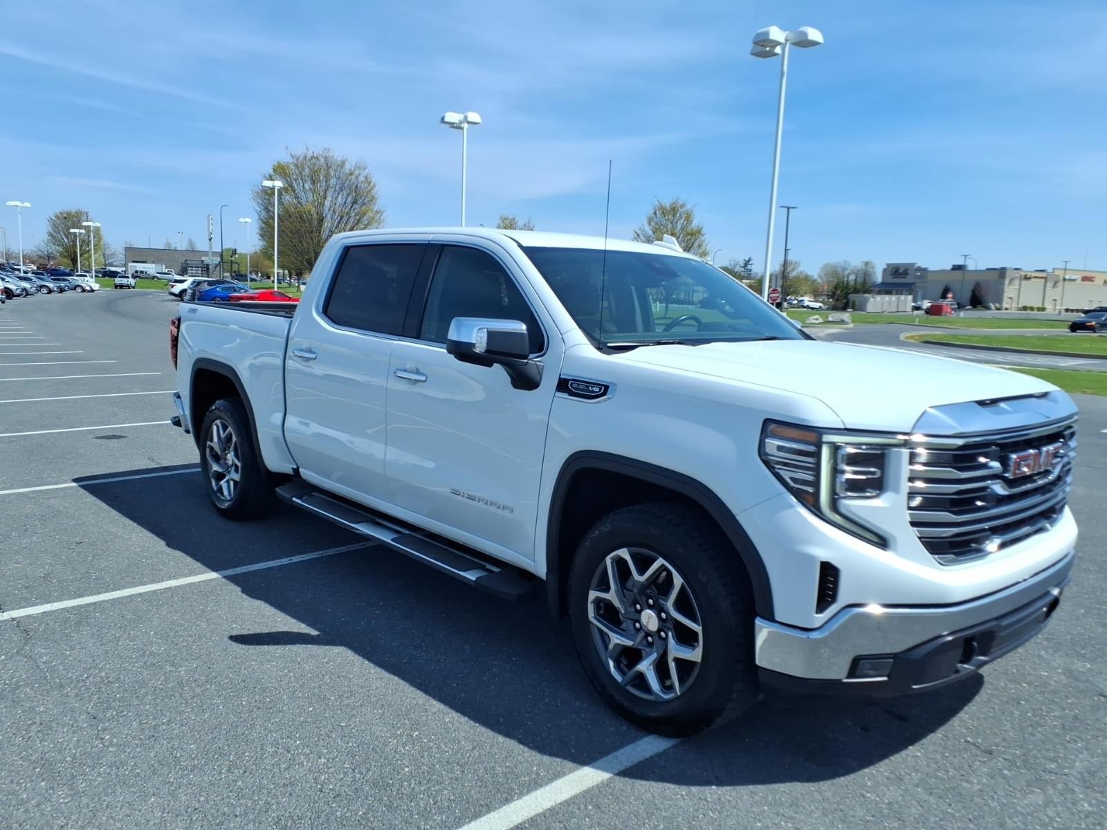 Certified 2023 GMC Sierra 1500 SLT AWD/4WD image 3
