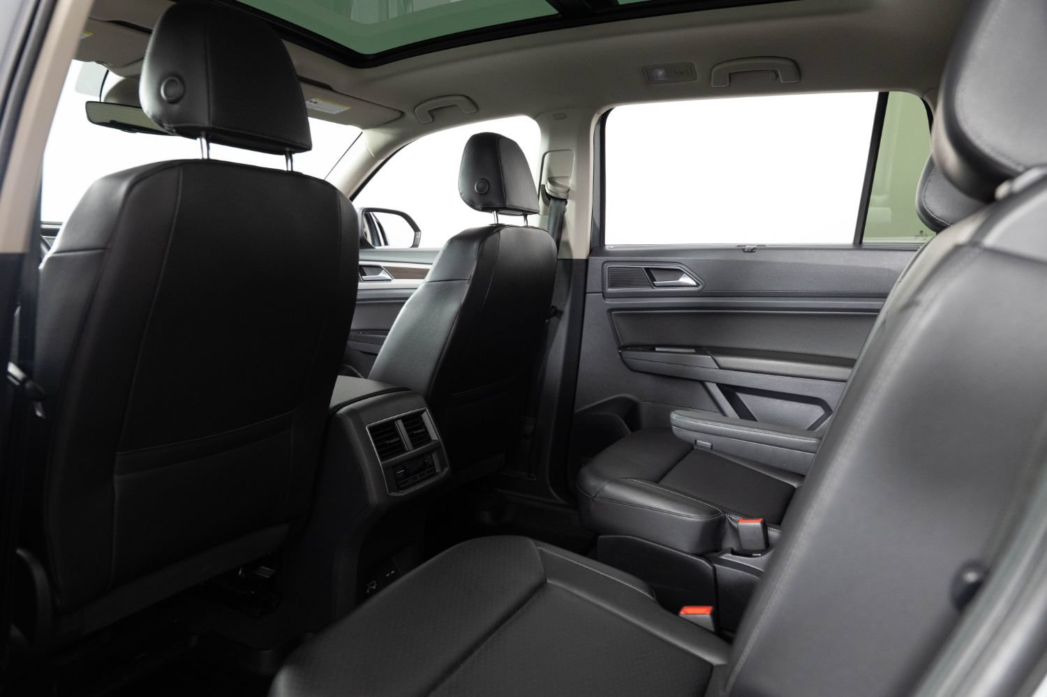Used 2019 Volkswagen Atlas SEL R-Line AWD/4WD image 20