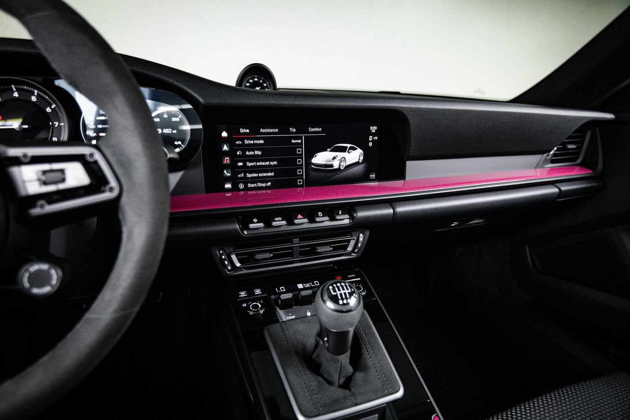 Certified 2023 Porsche 911 Carrera T RWD image 19