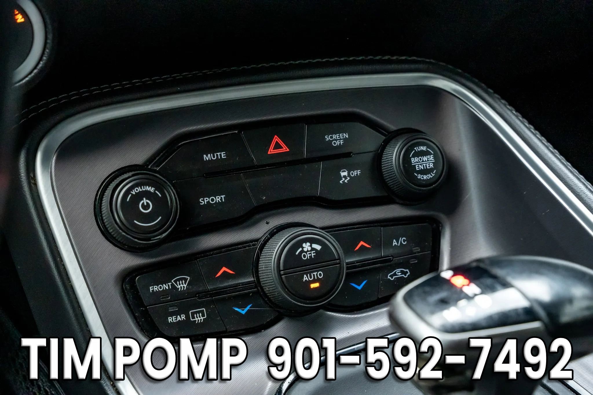 Used 2019 Dodge Challenger SXT image 20