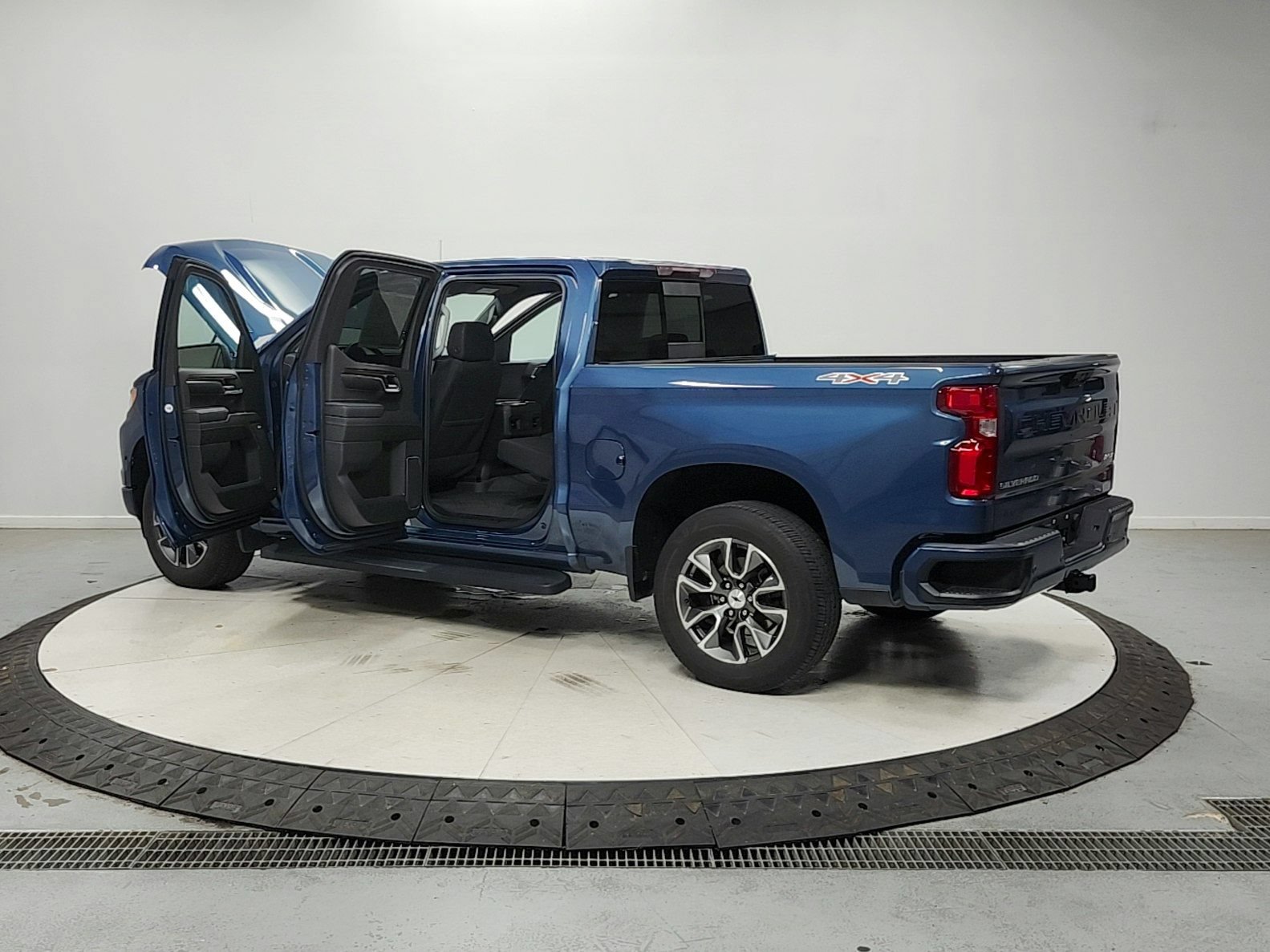 Used 2024 Chevrolet Silverado 1500 RST w/ All Star Edition Plus AWD/4WD image 14