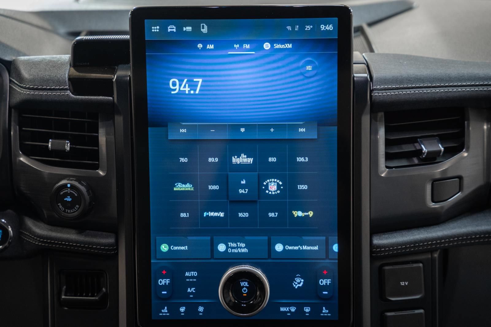 Used 2025 Ford F150 Lightning Flash AWD/4WD image 25