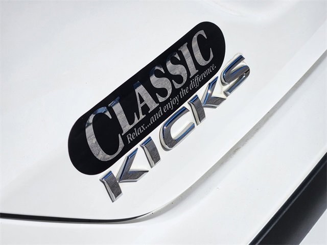 Used 2022 Nissan Kicks S image 12